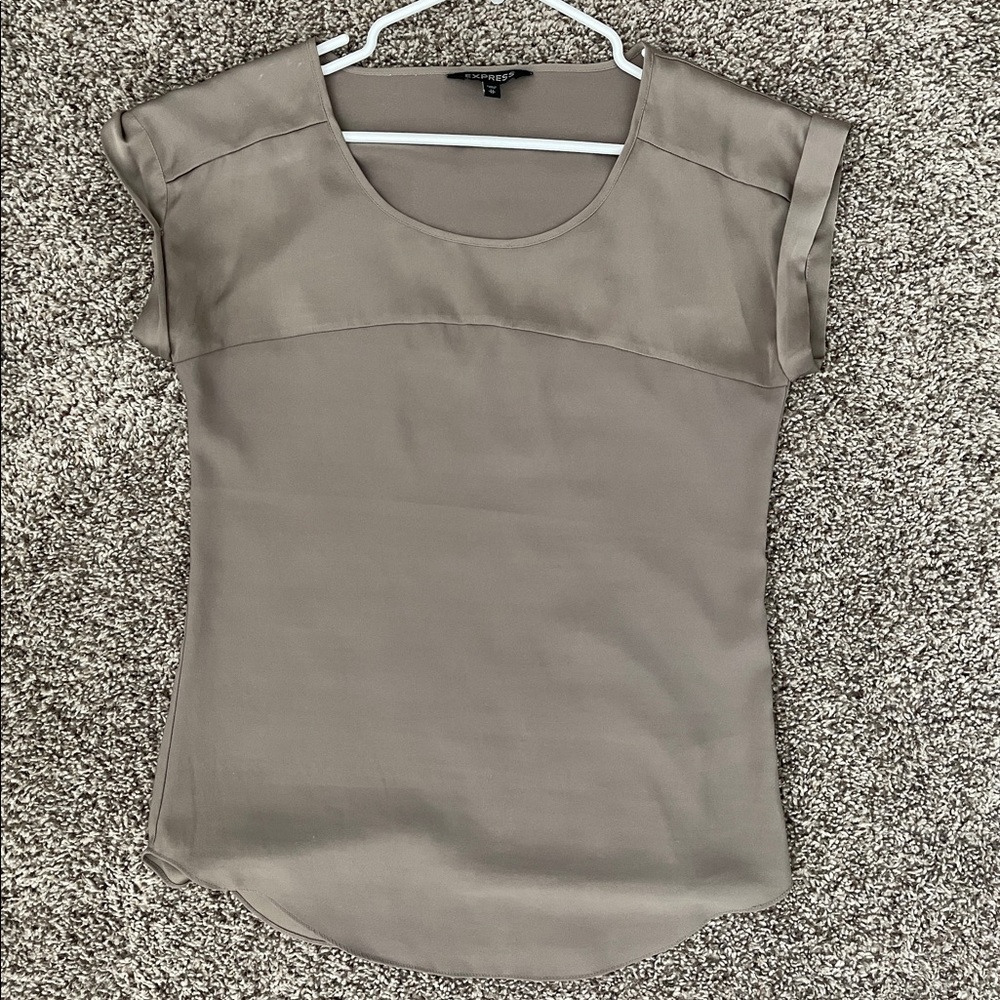 ⭐️5/$25 Express Cap Sleeve Blouse